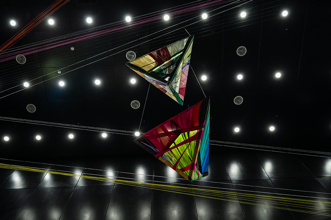 공연장으로 간 미술 멀티미디어 이미지