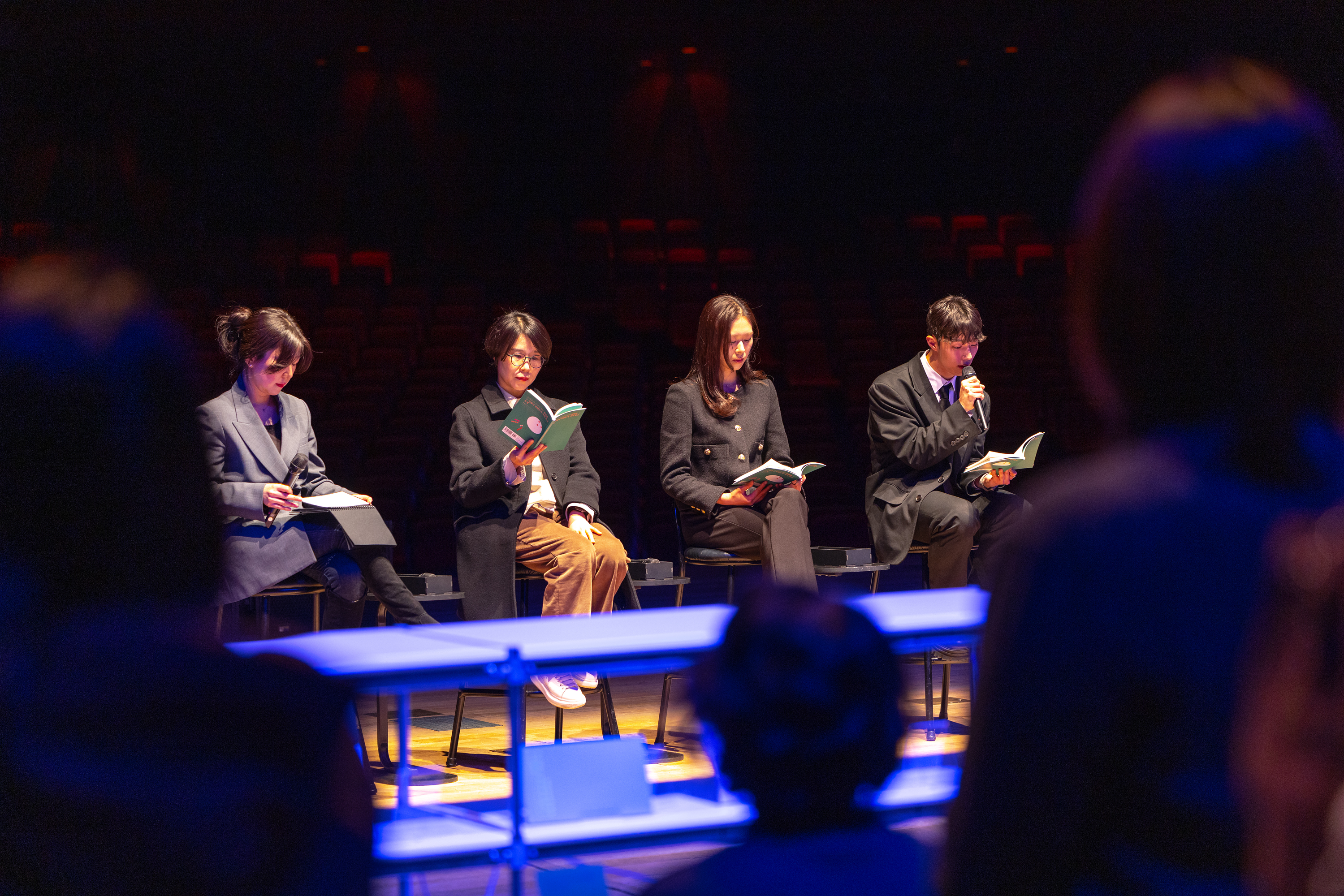 리딩 & 리스닝 스테이지 멀티미디어 이미지