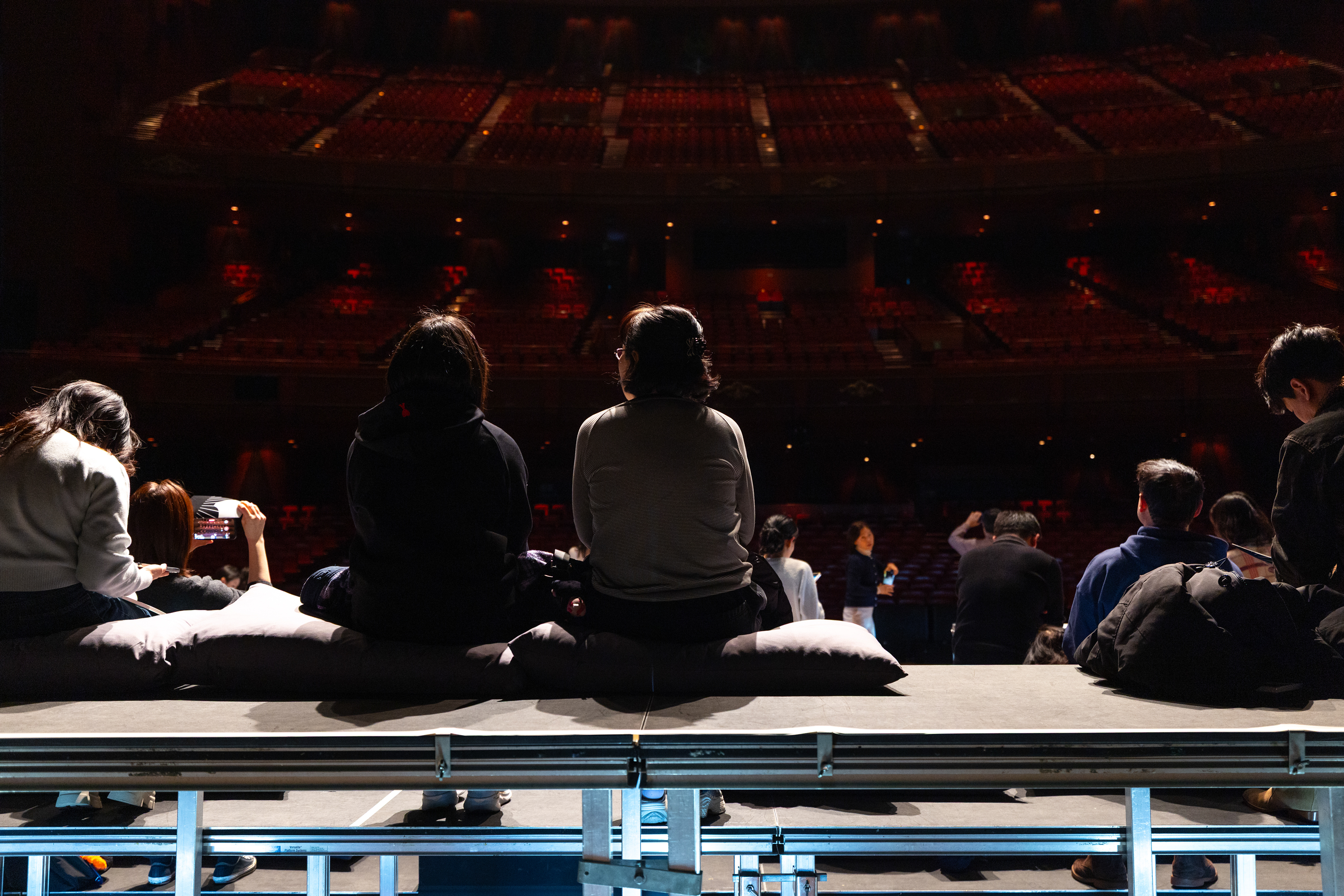 리딩 & 리스닝 스테이지 멀티미디어 이미지