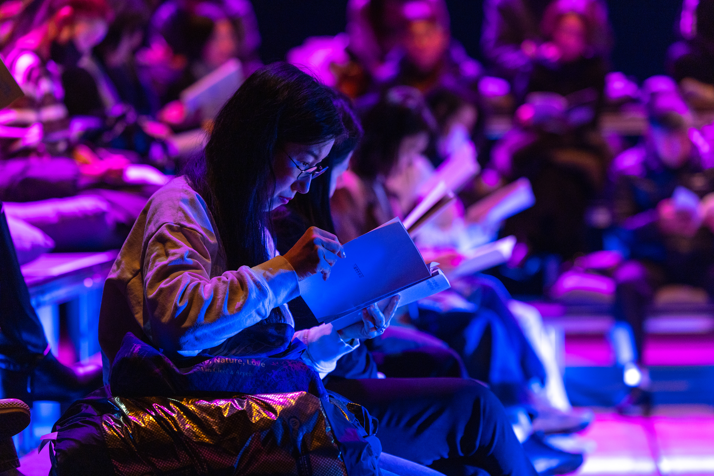 리딩 & 리스닝 스테이지 멀티미디어 이미지