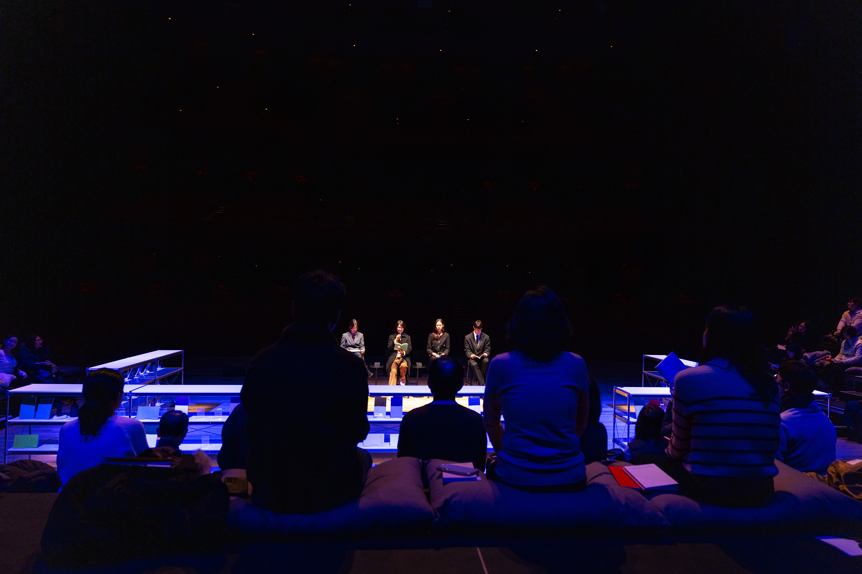 리딩 & 리스닝 스테이지 멀티미디어 이미지