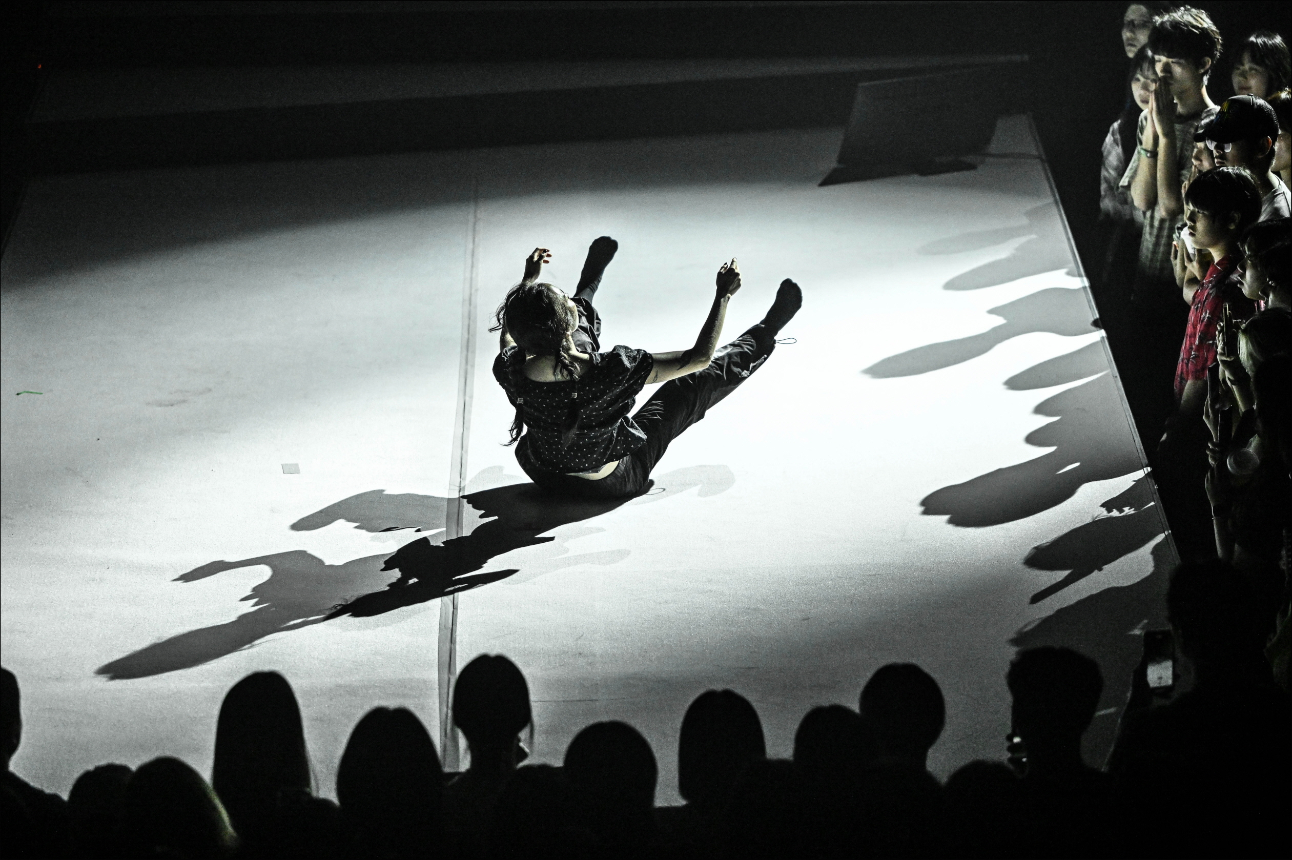 유라 <꽤 많은 수의 촉수 돌기> _싱크넥스트24 멀티미디어 이미지