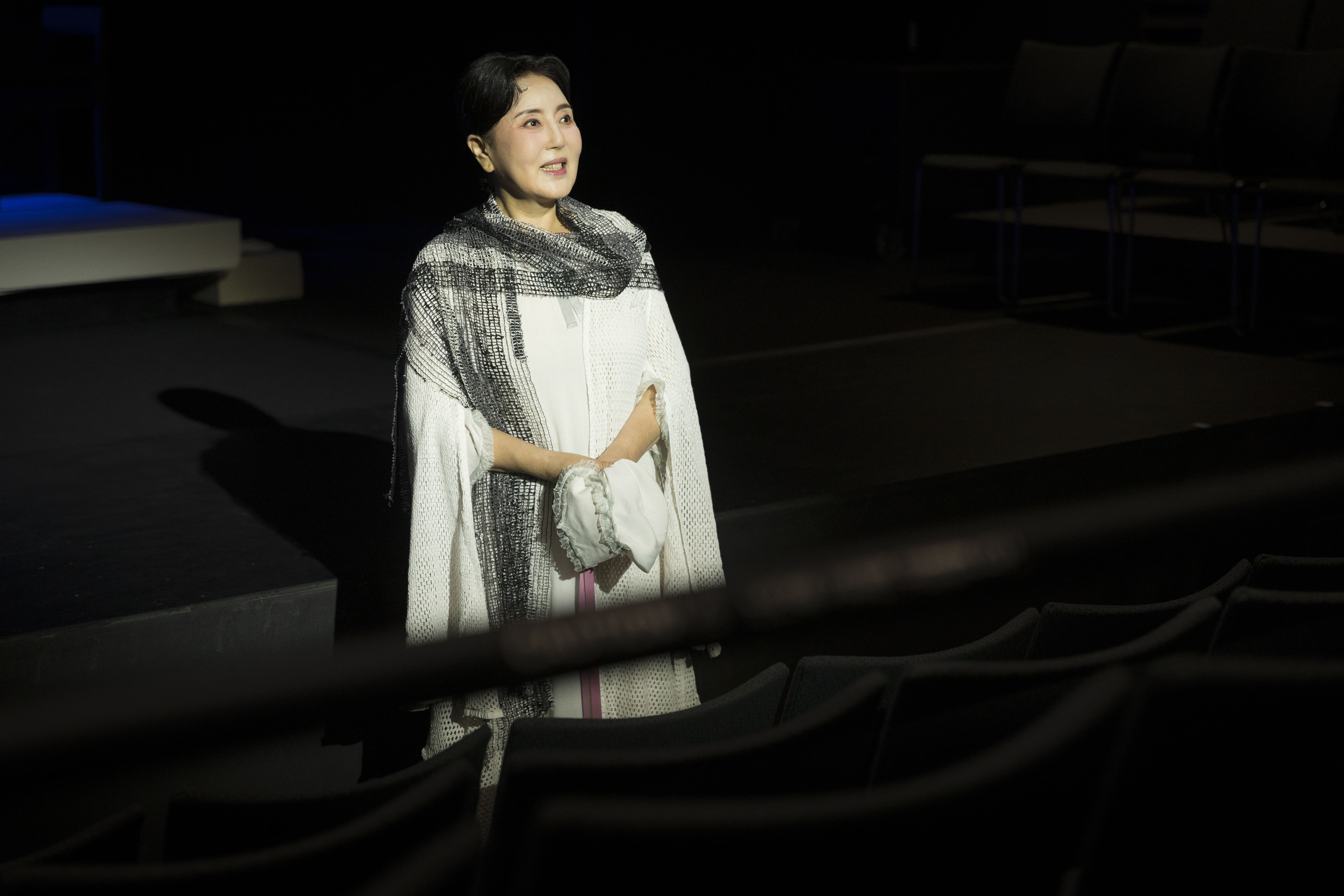김성녀의 뮤지컬모노드라마 〈벽 속의 요정〉 멀티미디어 이미지