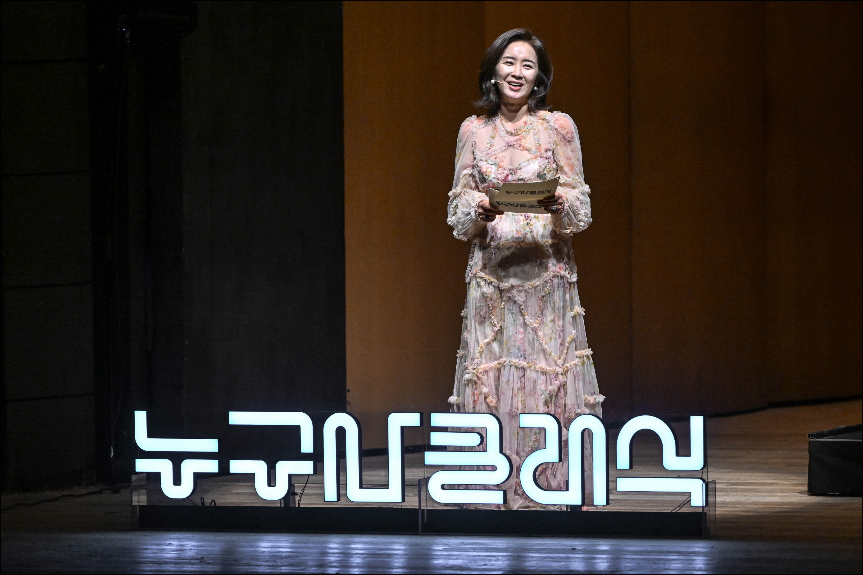 4월 누구나 클래식 <윤유선의 해설 클래식 - 영아티스트를 만나다> 멀티미디어 이미지