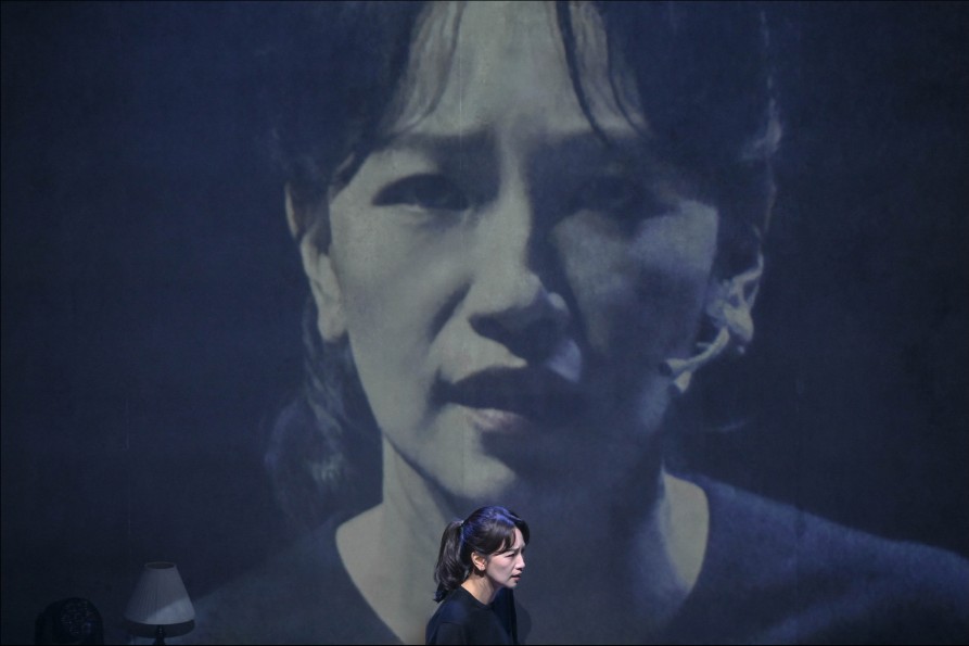 강남, 김효은, 이준우 on Sync Next 25 멀티미디어 이미지