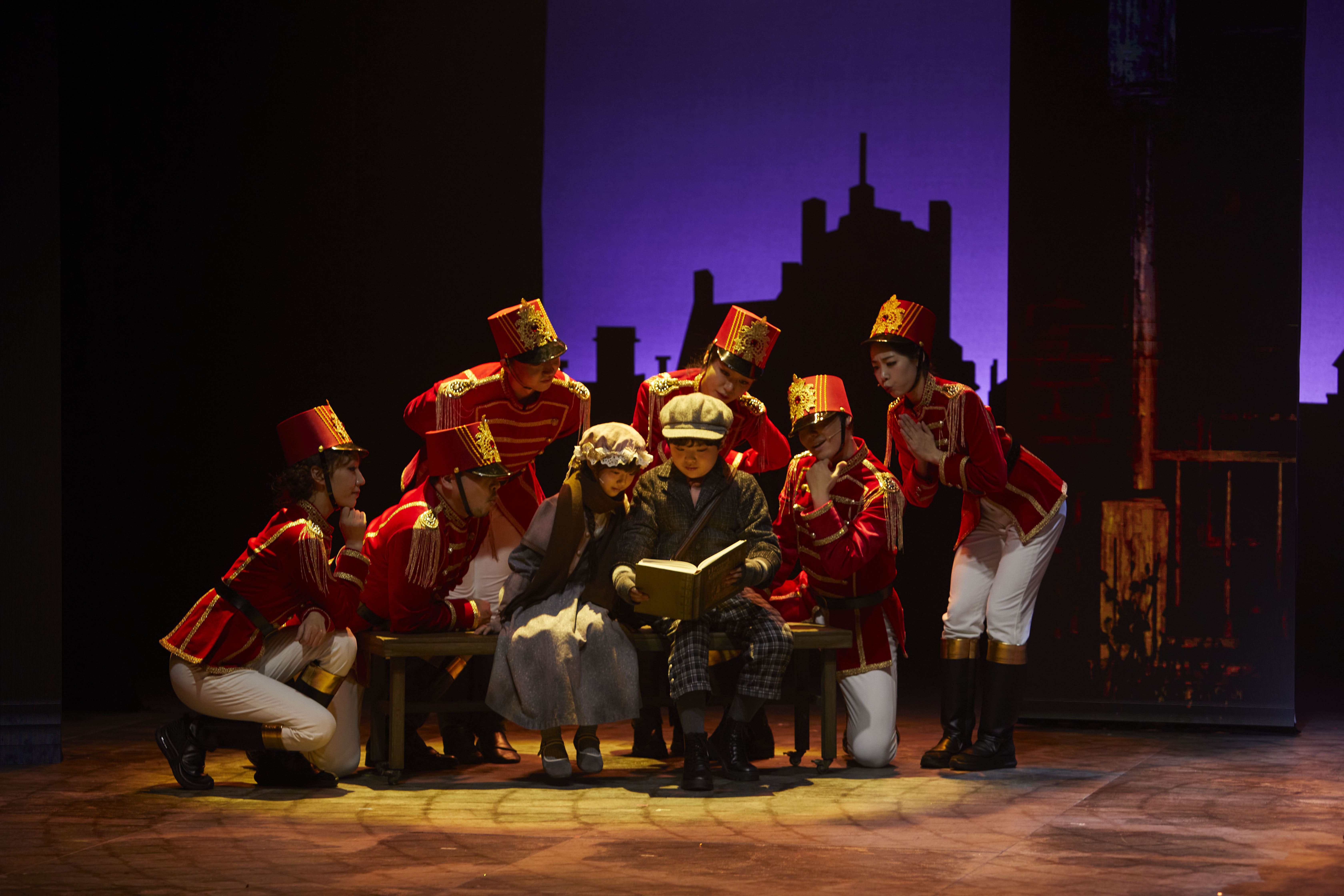 뮤지컬 크리스마스 캐럴 멀티미디어 이미지