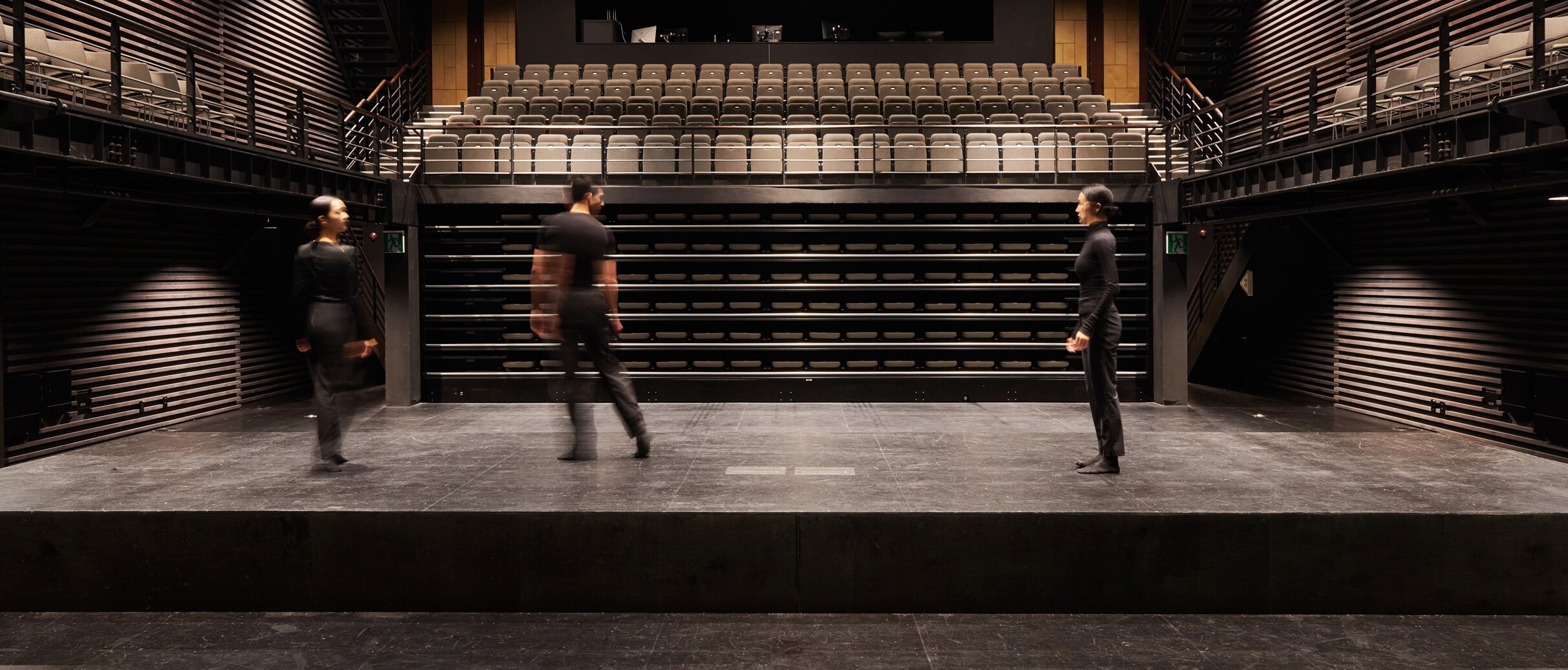 백스테이지 투어 배너 이미지2